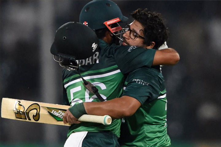 Pakistan did the biggest run chase in its ODI history beat Australia by 6 wickets