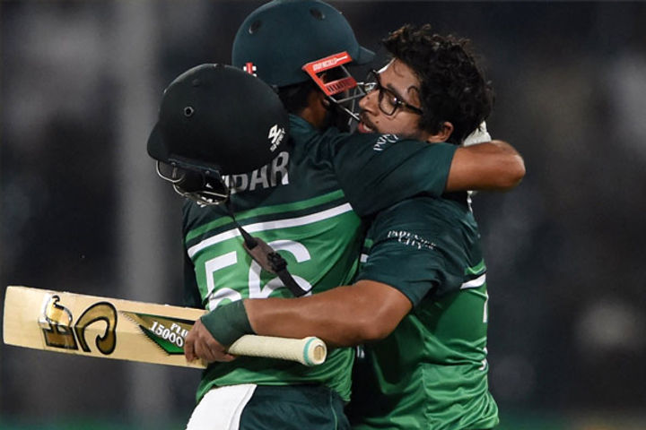 Pakistan did the biggest run chase in its ODI history beat Australia by 6 wickets Pakistan did the biggest run chase in its ODI history beat Australia by 6 wickets
