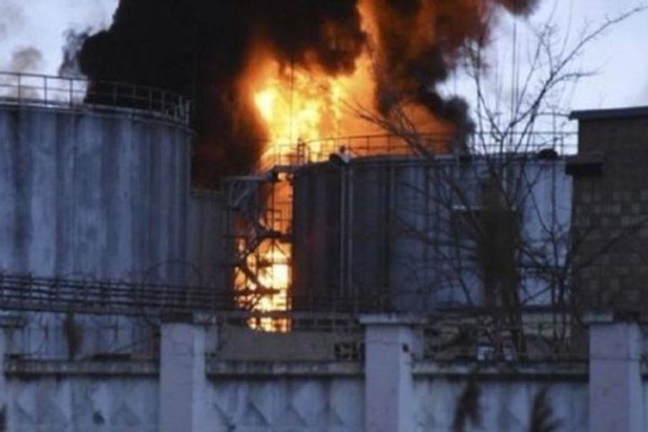 russia destroys oil refinery in odessa by missile attack