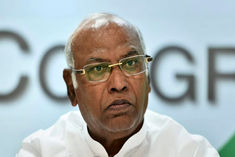 national herald case kharge summoned interrogated in ed office