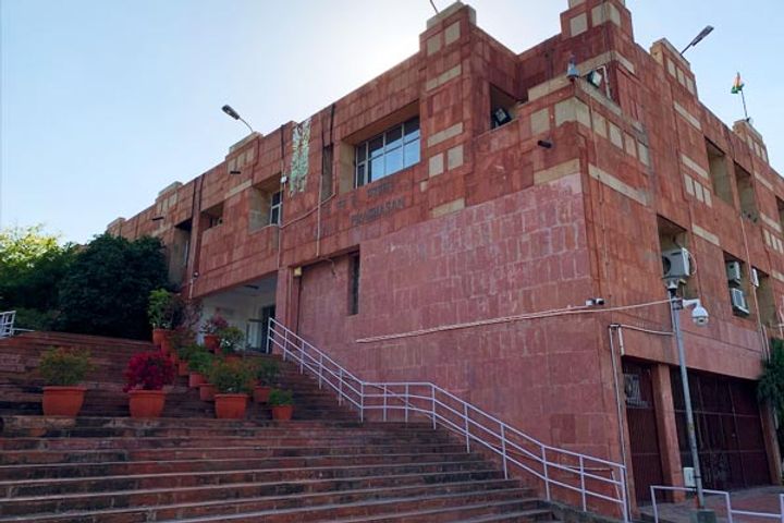 fighting in jnu on ram navami