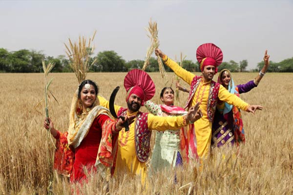 Today is Baisakhi, this festival is celebrated with great pomp at these places.