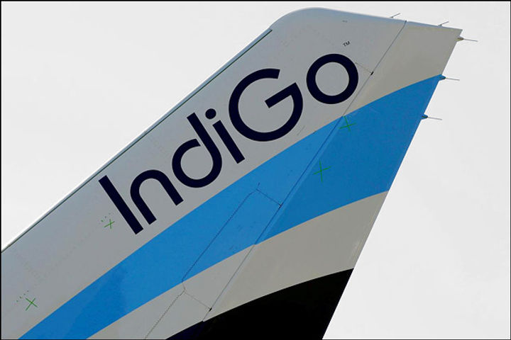 fire in passengers phone in indigo flight accident averted