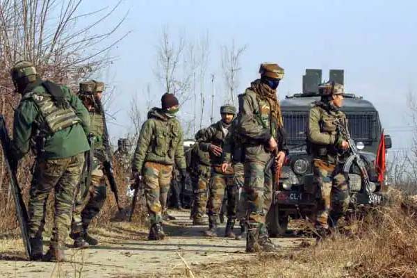 Encounter continues in Baramulla, three soldiers and one civilian injured