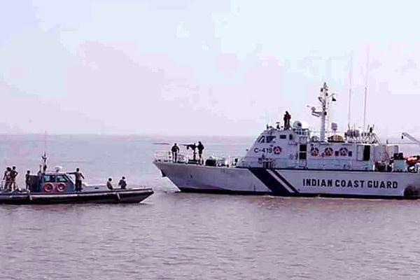 Heroin worth Rs 280 crore recovered from Pakistani boat caught in Arabian Sea, 9 peoples arrested
