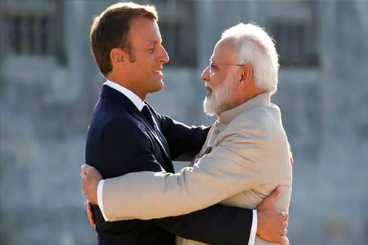 pm modi congratulates macron on being reelected as president