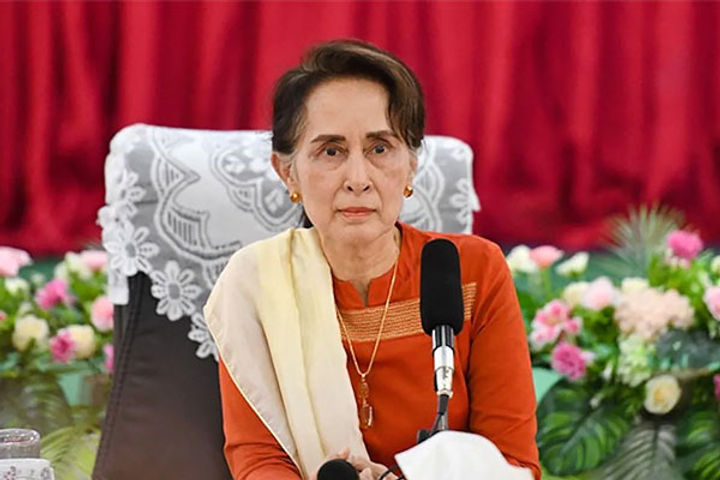 aung san suu kyi sentenced to five years in corruption case