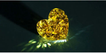 candle, diamond, wuzongzhou, chemistry, professor, university, nanoparticles