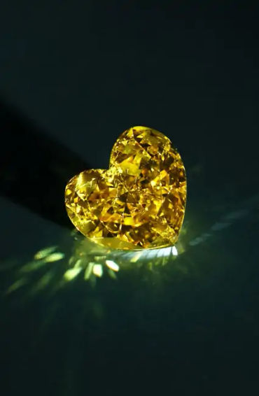 candle, diamond, wuzongzhou, chemistry, professor, university, nanoparticles