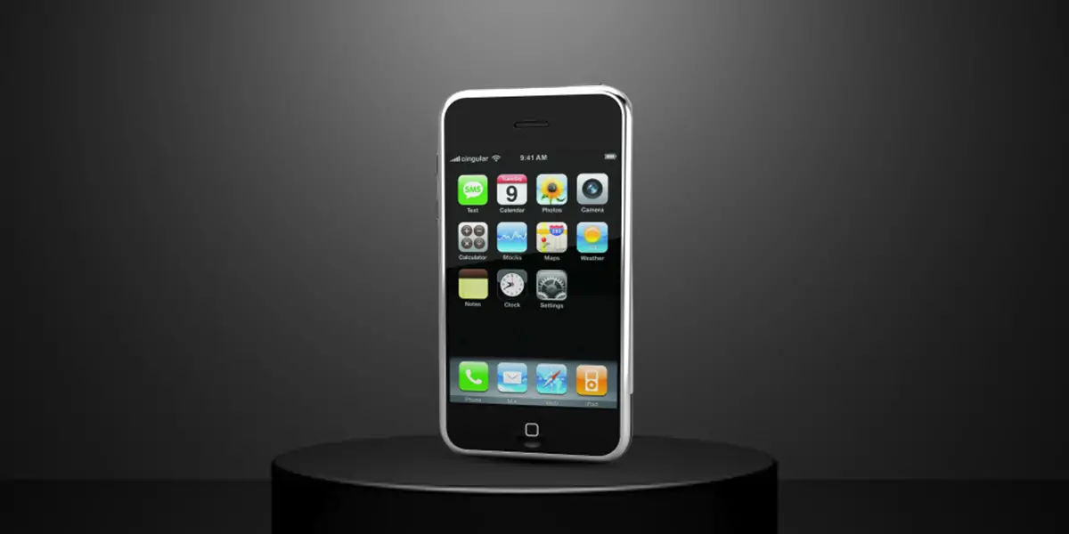 iPhone, iPhone first, first iPhone,apple, apple ceo, tim cook, steve jobs, apple facts, facts about