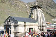 yellow alert issued for kedarnath yatra due to rain two passengers died