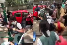school girls clashed on the streets kicked punched and rode a lot video viral