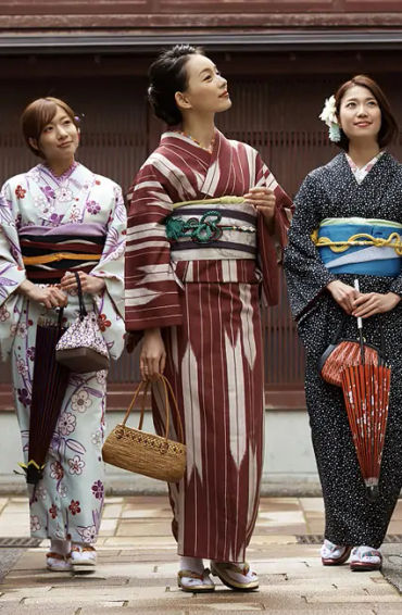 japan facts, facts about japan, janitors in japan, fun facts japan, otaku, japan fun facts 