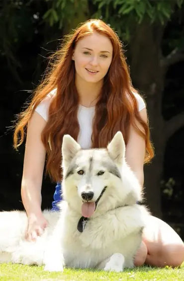 thestarks, housestark, wolves, sansa, sophieturner, northerninuit, zuni, arya, nymeria, joffrey