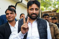 aam aadmi party mla amanatullah khan sends defamation notice to delhi police