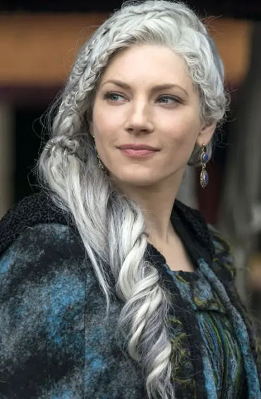 viking, oldnorse, oldenglishroots, scandinavia, pirates, raids, vikingwoman, sheildmaidens, femalewo