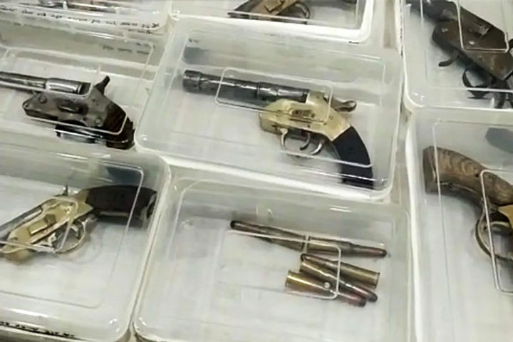 25 criminals including 75 pistols arrested in ghaziabad police operation 25 criminals including 75 pistols arrested in ghaziabad police operation