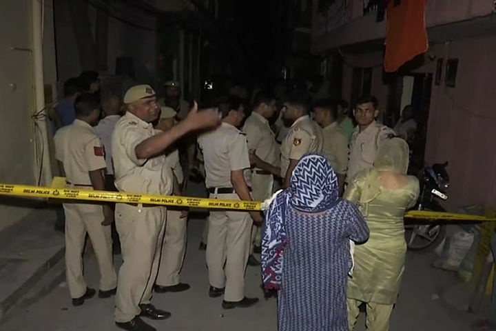 explosion due to gas leak in png pipeline in mehrauli