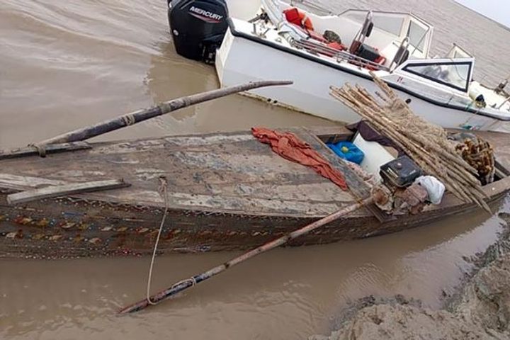 BSF apprehends Pakistani fisherman in Bhuj 5 boats seized