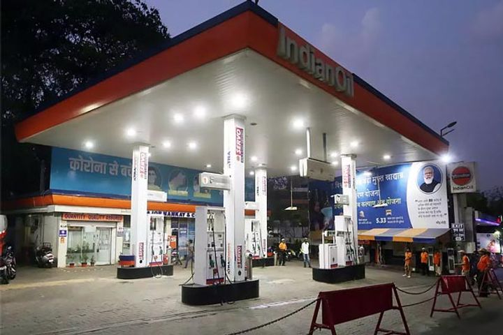 petrol pumps will not buy petrol and diesel from oil companies today