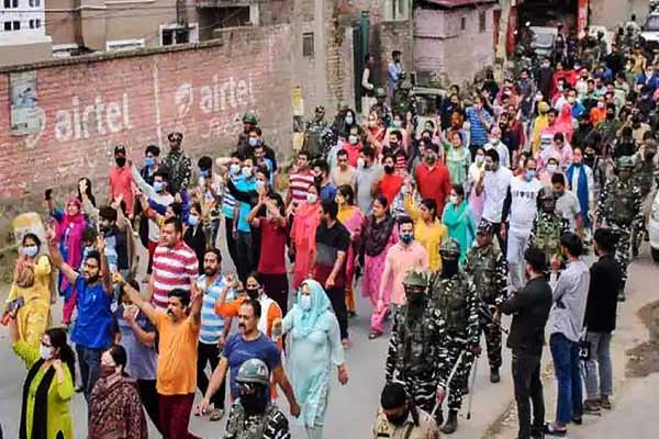 Over 100 Kashmiri Pandits Flee The Valley After The Murder Of Teacher Rajni Bala