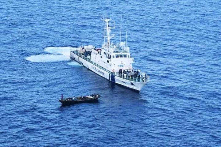 Indian Coast Guard intercepts Pakistani yacht, seven crew members arrested