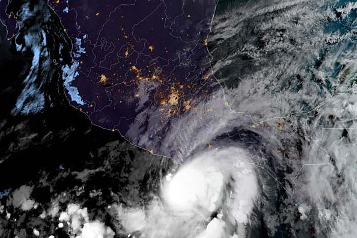 hurricane agatha kills 9 in mexico 33 missing