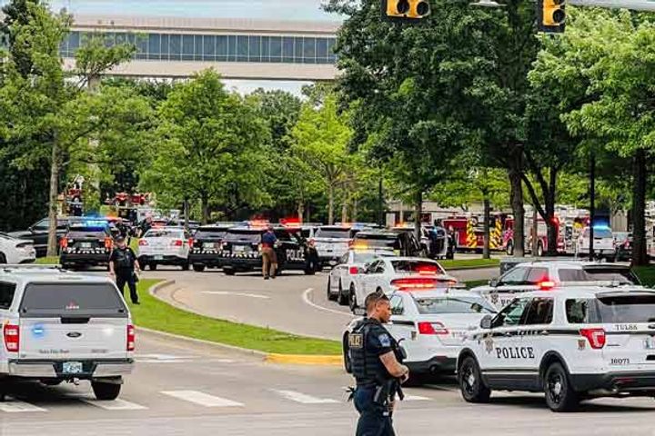 Oklahoma hospital shooting 4 killed many injured as gunman opens fire
