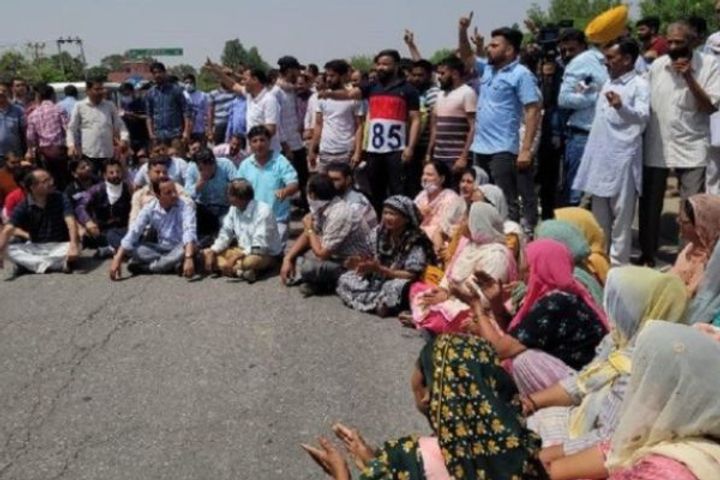 kashmiri pandits will do mass exodus today 1800 have migrated so far