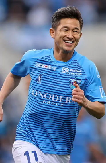 oldest football player