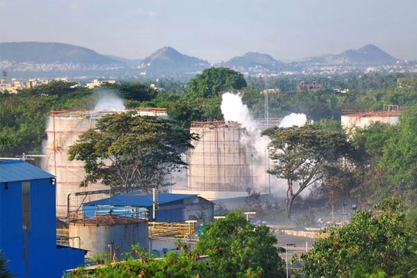 gas leak in visakhapatnam company health of 200 women workers deteriorated