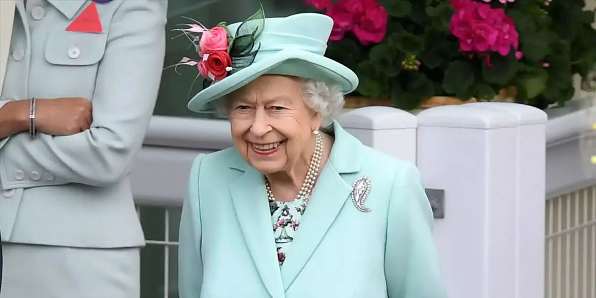ellaslack, rehersal, major, royal, hermajesty, three, decades, throne