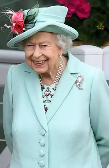 ellaslack, rehersal, major, royal, hermajesty, three, decades, throne