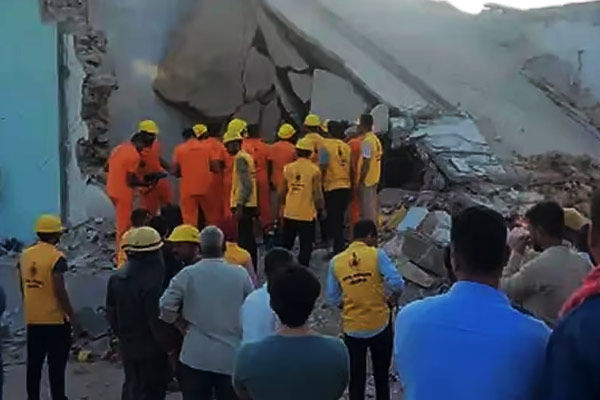 building collapse in udaipur