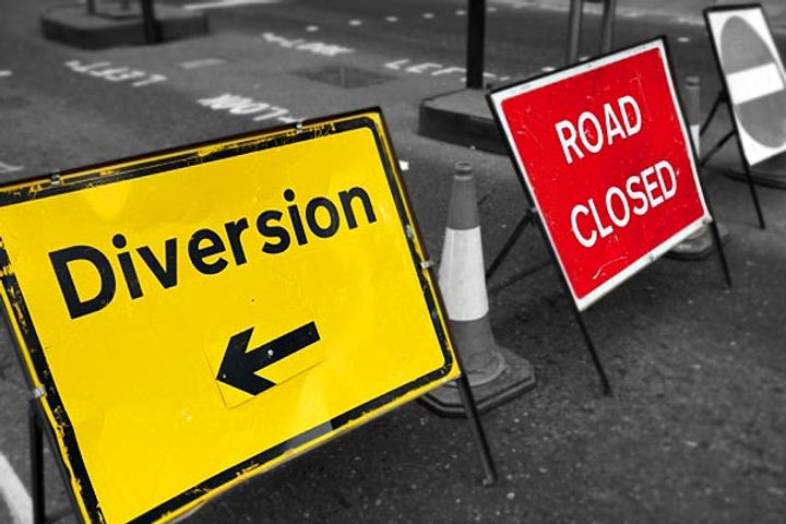 traffic diversion at many places in delhi today traffic police gave information traffic diversion at many places in delhi today traffic police gave information
