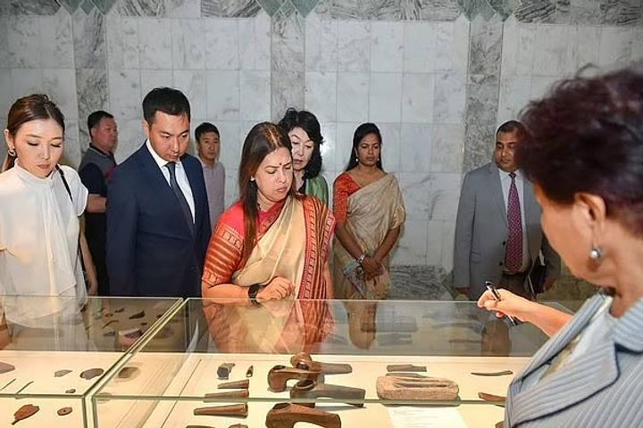 Minister of State for External Affairs Meenakshi Lekhi meets Indian community in Bishkek