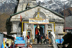 chardham pilgrims will be given insurance of one lakh rupees