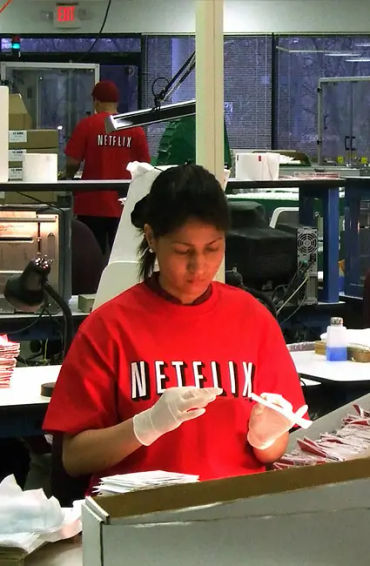 netflix, mitch lowe, pornography, bill clinton, monica lewinsky, scandal, customer, chinese, employe