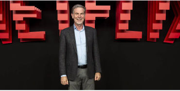 netflix, mitch lowe, pornography, bill clinton, monica lewinsky, scandal, customer, chinese, employe