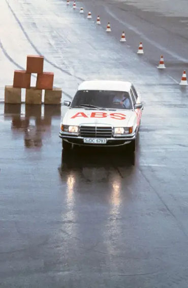 mercedes benz, anti lock, brakes, models, collision, technology