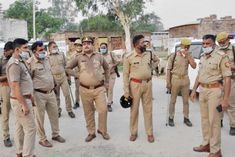 man fired 40 bullets at the police of six police stations in kanpur