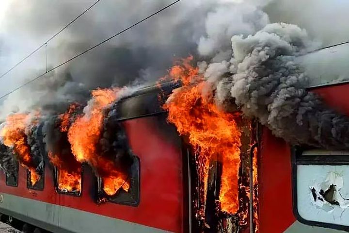 violent demonstrations against agneepath scheme caused loss of crores to railways
