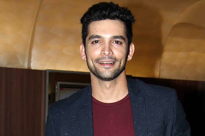 Diganth Manchale back injury