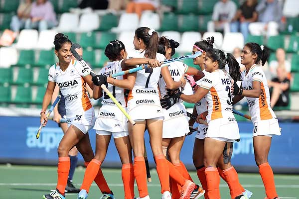 indian womens hockey team beat america