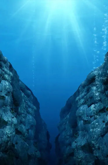 moon, human , history, mariana trench, harsh conditions, director james cameron, national geographic