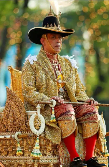 bangkok, bhat, coins, tourist, wat phra kaew, wat saket, wat benjamabophit, wat arun, redbull, thai 