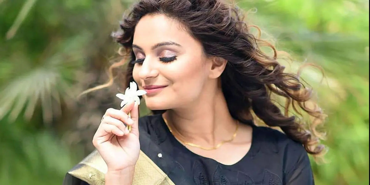 Dimpy Ganguli Indian model 