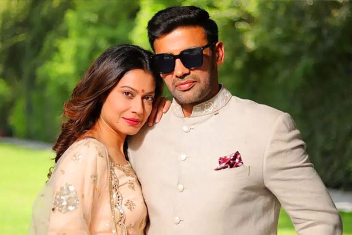actress payal rohatgi left for destination wedding actress payal rohatgi left for destination wedding