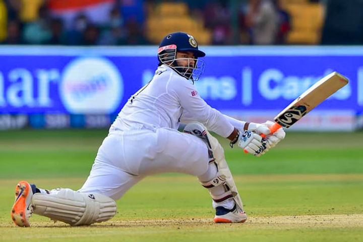 rishabh pant breaks 72 year old record surpasses dhoni and manjrekar