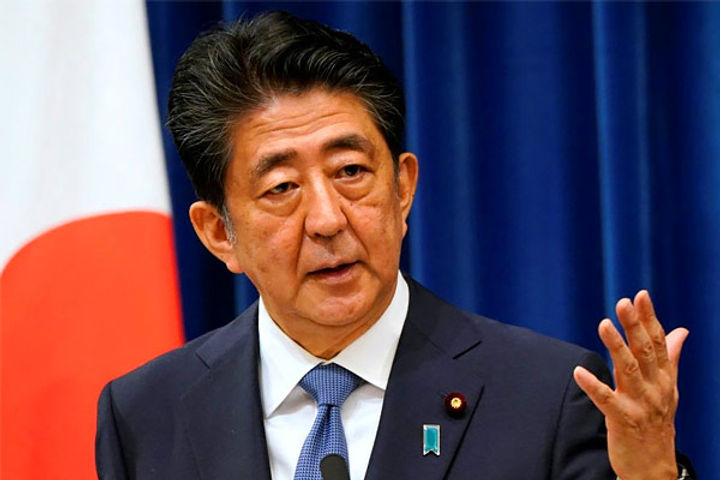 former japan pm shinzo abe dies officials confirm